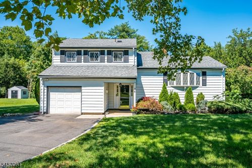 36 Foxwood Dr, Somerset, NJ, 08873-1726 | Card Image