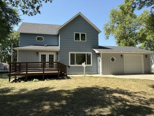 423 12th St N, Breckenridge, MN, 56520-1701 | Card Image