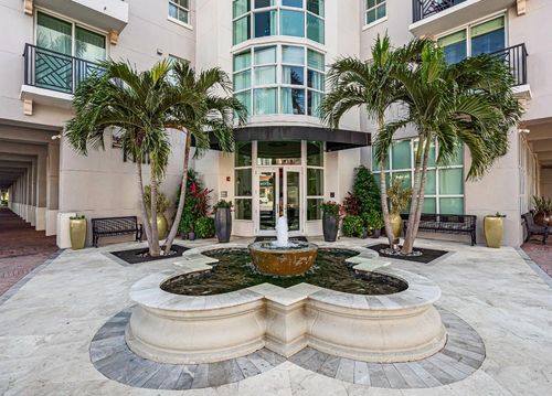 613-600 S Dixie Hwy, West Palm Beach, FL, 33401-5824 | Card Image