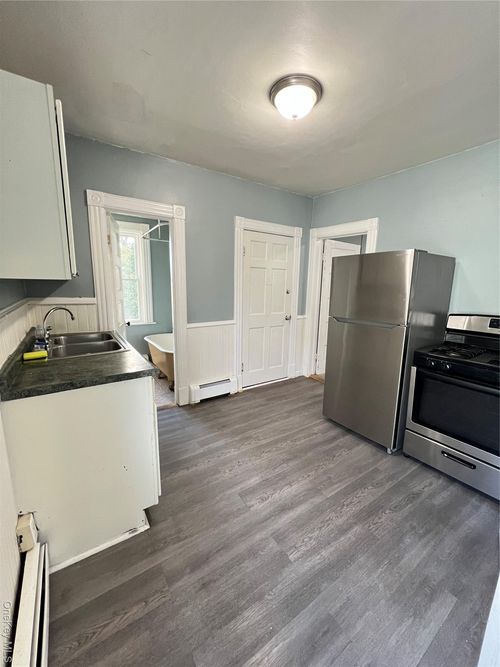 2-18 Franklin St, Poughkeepsie, NY, 12601-4308 | Card Image