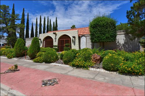 1717 Tommy Aaron Dr, El Paso, TX, 79936-4616 | Card Image