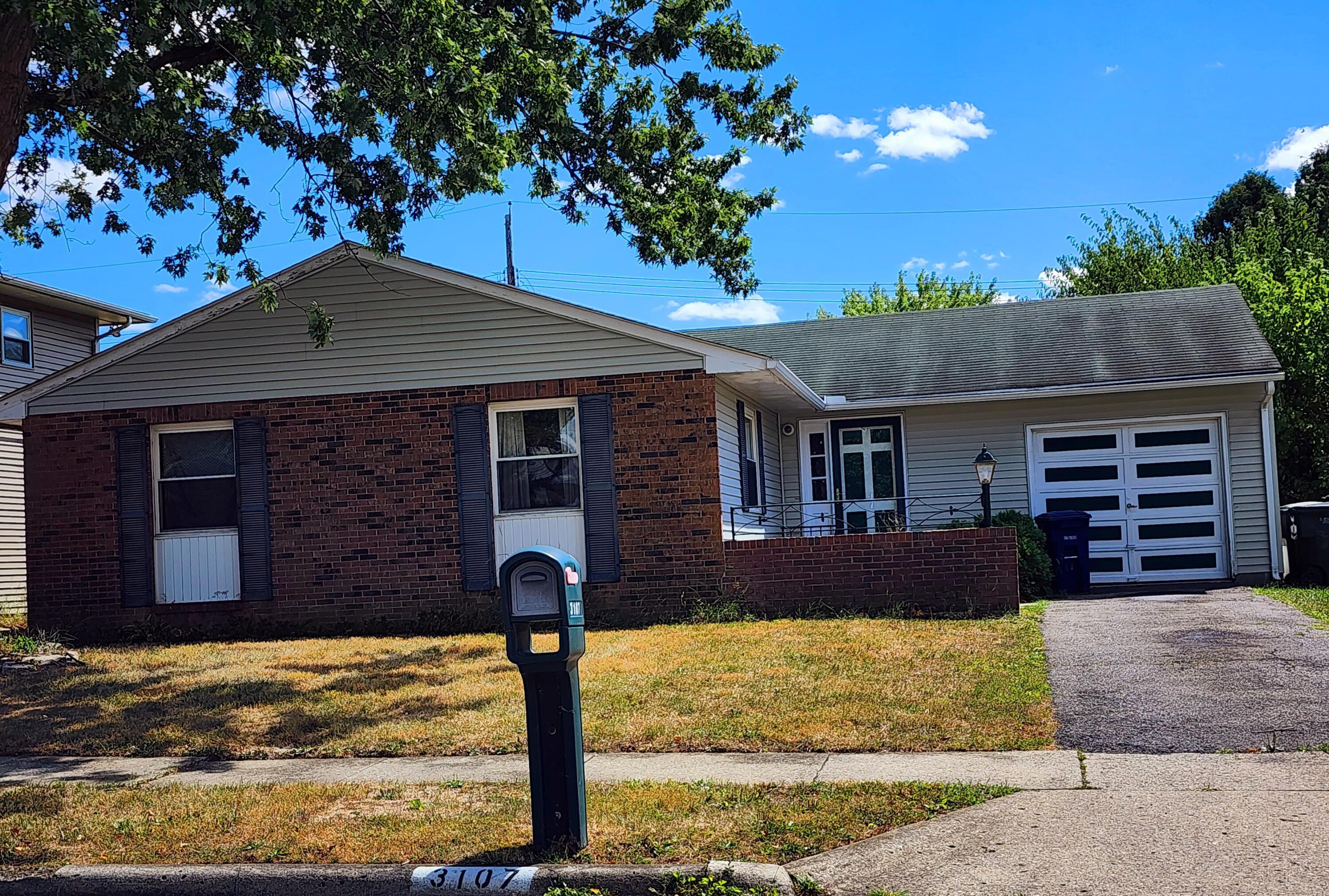 Elmreeb Dr, Columbus, OH 43219