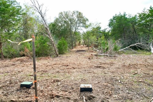 11 Kovar Road, Smithville, TX, 78957 | Card Image