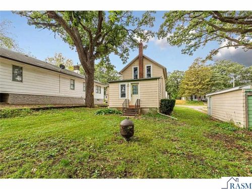 414 3rd St Ne, Waseca, MN, 56093-2818 | Card Image
