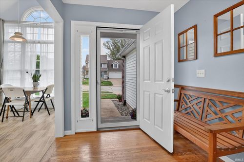 3221 Wild Cherry Rdg W, Mishawaka, IN, 46544-6902 | Card Image