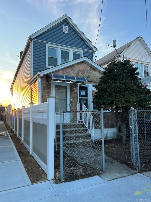 11020 Union Hall St, Jamaica, NY, 11433-3249 | Card Image