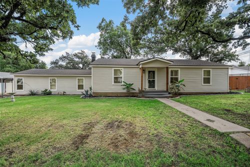 101 N Old Robinson Rd, Robinson, TX, 76706-5506 | Card Image