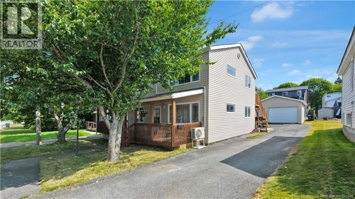 17 Belgrave St, Saint John, NB, E2J1C5 | Card Image