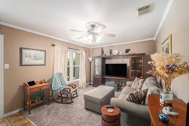 504 Harrison Ln, House other with 2 bedrooms, 1 bathrooms and null parking in Hurst TX | Image 4