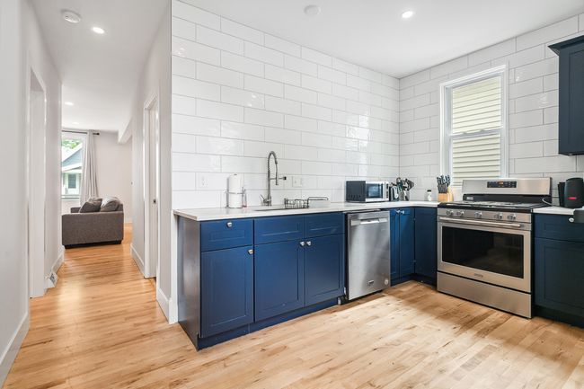 223 E Rosedale Ave, House other with 3 bedrooms, 2 bathrooms and null parking in MILWAUKEE WI | Image 4