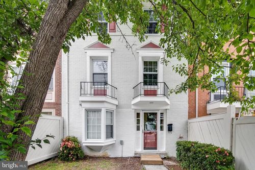 8113 Pinelake Ct, ALEXANDRIA, VA, 22309-1215 | Card Image