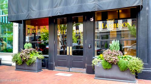 apt-a-711 W Main St, Louisville, KY, 40202 | Card Image
