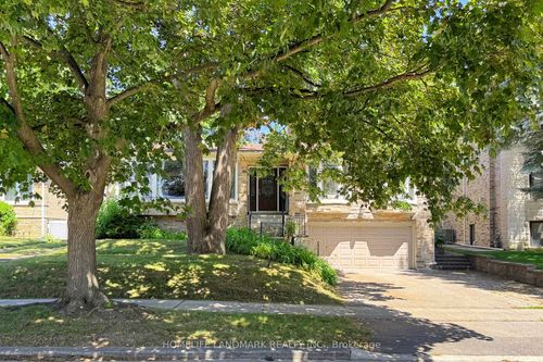 61 Whittaker Cres, North York, ON, M2K1K9 | Card Image