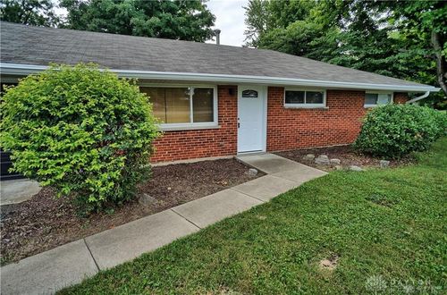 110 Spring Valley Pike, Centerville, OH, 45458-3760 | Card Image