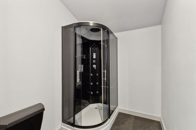 View of utility room | Image 17