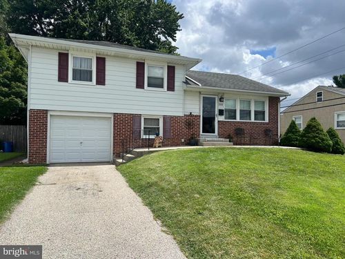 203 Carlton Dr, BROOMALL, PA, 19008-3805 | Card Image
