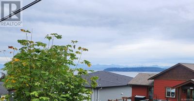 5597 4 Th St, House other with 2 bedrooms, 1 bathrooms and 2 parking in Union Bay BC | Image 2