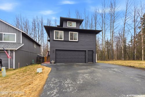 17751 Beaujolais Dr, Eagle River, AK, 99577-7517 | Card Image
