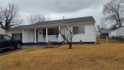 2216 Dean Dr, Norfolk, VA, 23518-3038 | Card Image