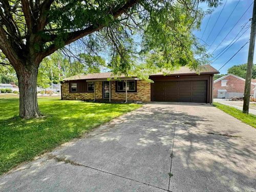 109 S Main St, Warren, IN, 46792-9669 | Card Image