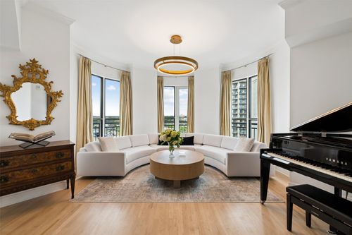 1008-3401 Lee Pkwy, Dallas, TX, 75219-5223 | Card Image