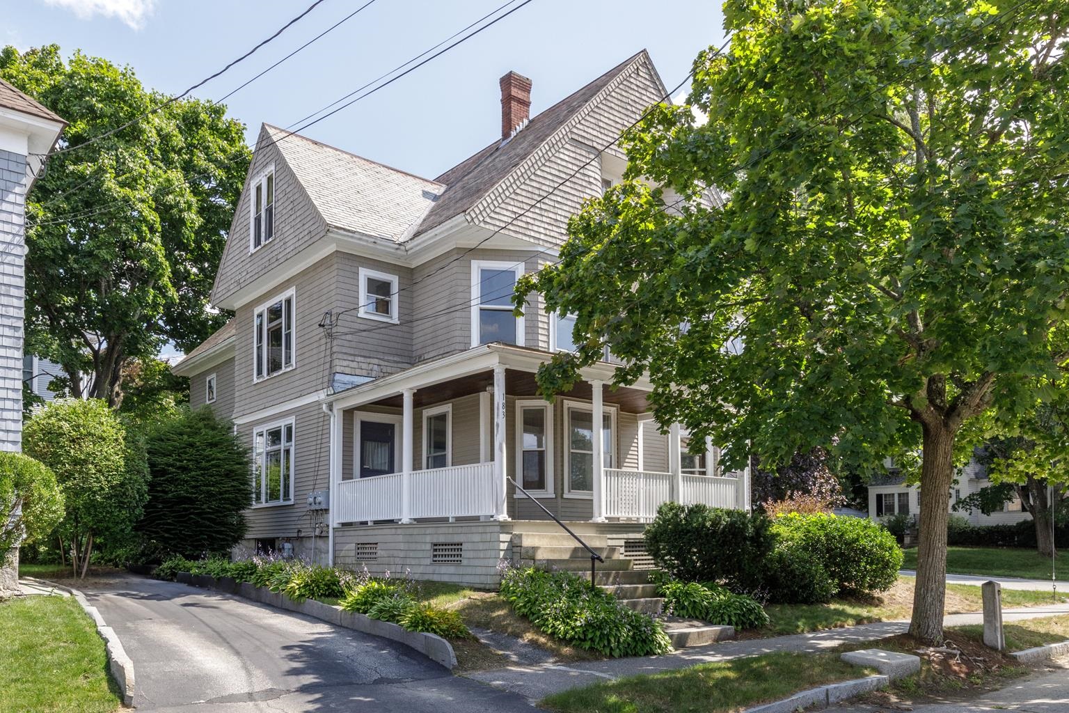 Ash St, Manchester, NH 03104