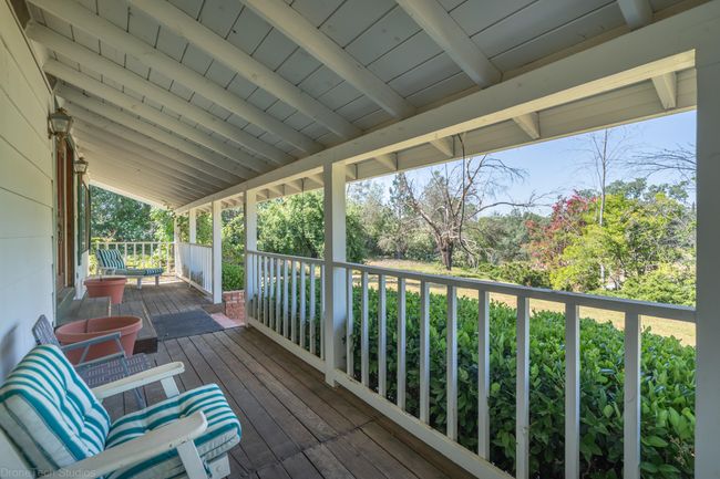 16160 Plateau Cir, House other with 5 bedrooms, 4 bathrooms and null parking in Redding CA | Image 6