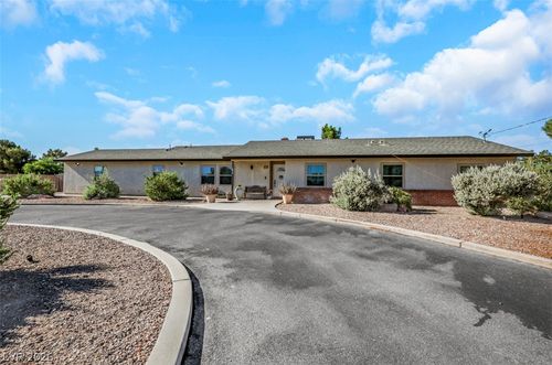2715 E Hacienda Ave, Las Vegas, NV, 89120-1825 | Card Image