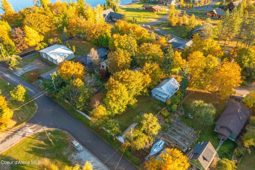 306 Washington St, Dover, ID, 83825-6101 | Card Image