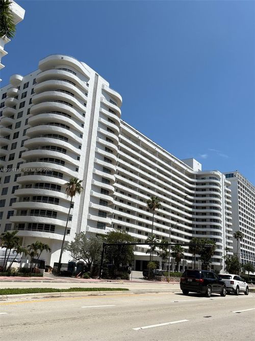 8s-5555 Collins Ave, Miami Beach, FL, 33140-2542 | Card Image