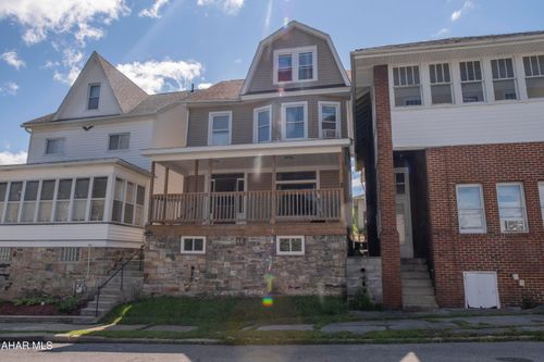 325 Bell Ave, Altoona, PA, 16602-4937 | Card Image