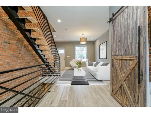 1422 S Etting St, PHILADELPHIA, PA, 19146-3705 | Card Image