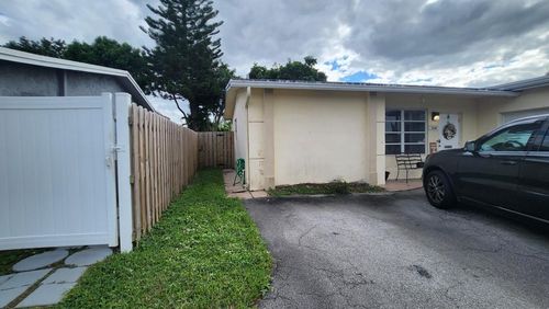 7680 Nw 21st St, Sunrise, FL, 33322-3914 | Card Image