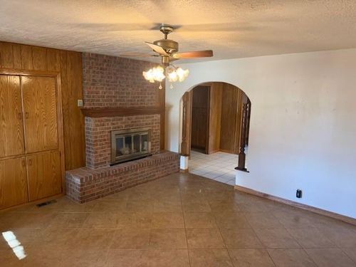 410 W Creek St, Lindsay, OK, 73052-6020 | Card Image