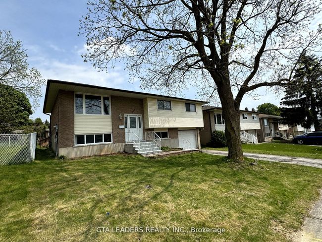 935 Strasburg Rd, House other with 3 bedrooms, 1 bathrooms and 3 parking in Kitchener ON | Image 1