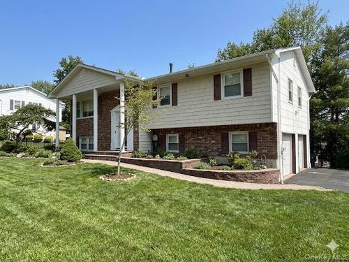 20 Skyline Dr, Thiells, NY, 10984-1424 | Card Image