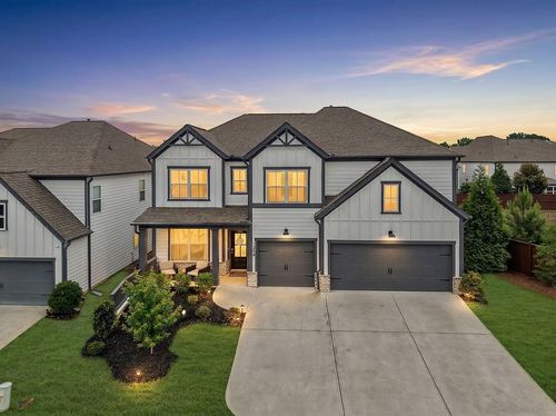 400 Wellgreen Dr, Holly Springs, GA, 30115-5563 | Card Image