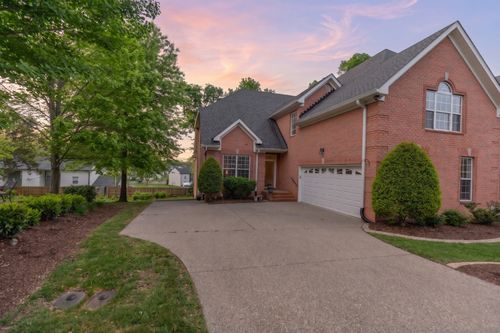 131 Belmont Cir, Hendersonville, TN, 37075-7119 | Card Image