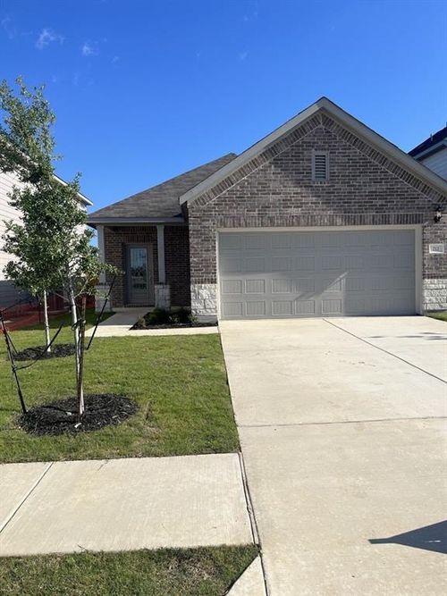 212 Breccia Trl, Liberty Hill, TX, 78642-2433 | Card Image