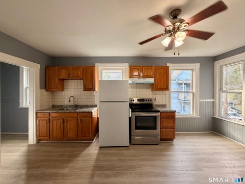 2-32 Grace St, New Haven, CT, 06511-2710 | Card Image