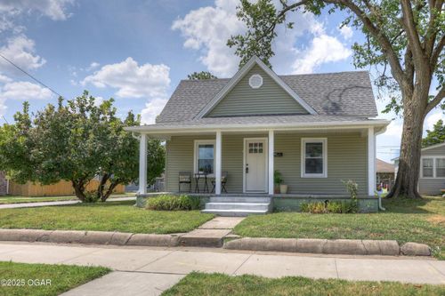 2028 Bird Ave, Joplin, MO, 64804-1828 | Card Image
