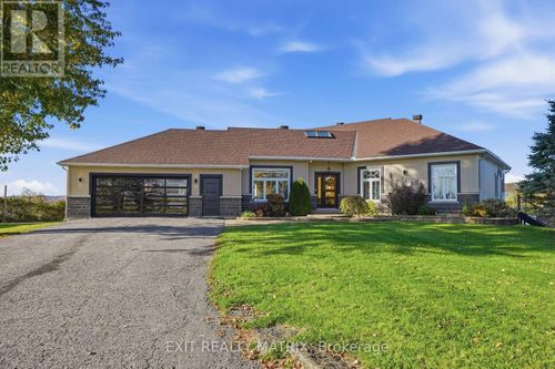 1375 Concession 1 Road, Alfred and Plantagenet, ON, K0B1J0 | Card Image
