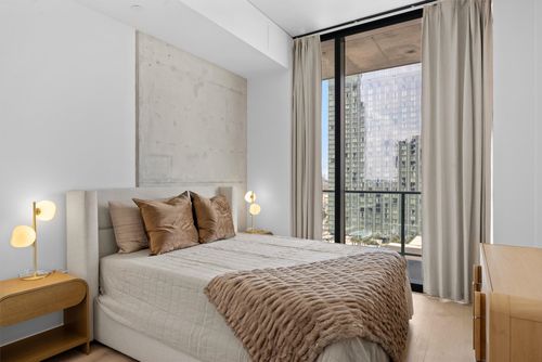 2010-610 Davis St, Austin, TX, 78701 | Card Image