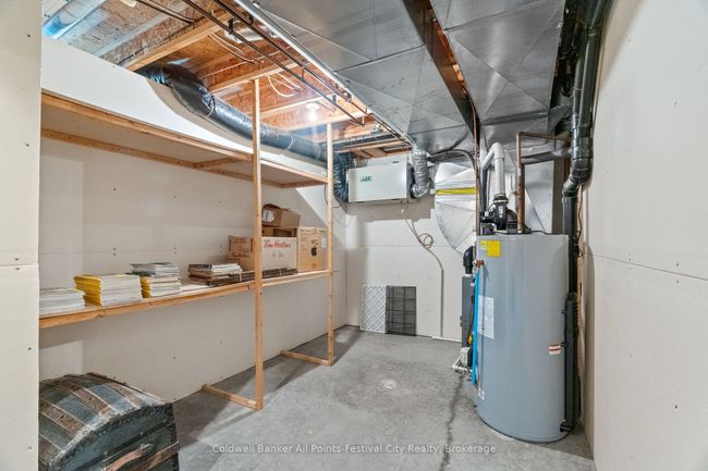 52 Napier St, House other with 3 bedrooms, 2 bathrooms and 2 parking in Goderich ON | Image 38