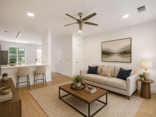 204-7805 Cooper Ln, Austin, TX, 78745-6371 | Card Image