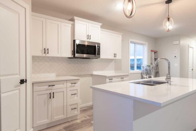 11433 95 Street, Home with 3 bedrooms, 3 bathrooms and 2 parking in Clairmont AB | Image 8