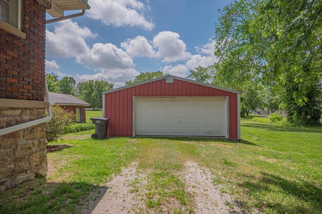 409 E Elm St, House other with 3 bedrooms, 2 bathrooms and null parking in Huntsville MO | Image 35