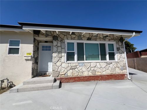 15720 Bonsallo Ave, Gardena, CA, 90247-4520 | Card Image