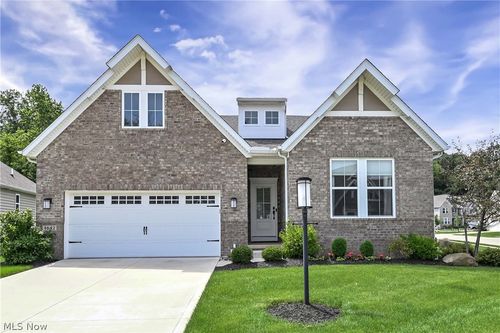 4642 Crocker Woods Ln, Westlake, OH, 44145-5113 | Card Image