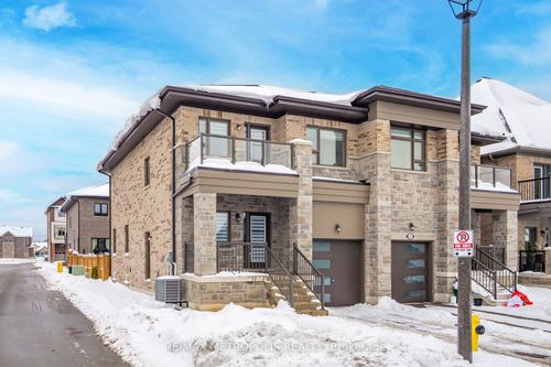 32 Ballinger Way, Uxbridge, ON, L9P0R6 | Card Image